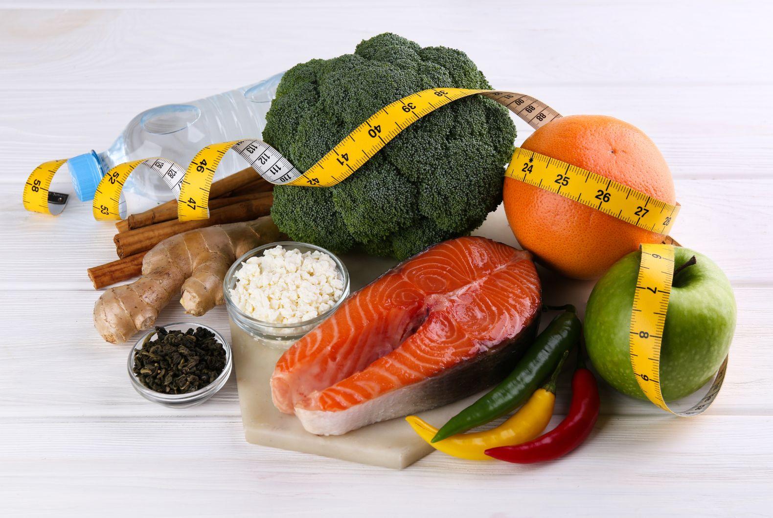 Imagem de legumes verduras e salmão